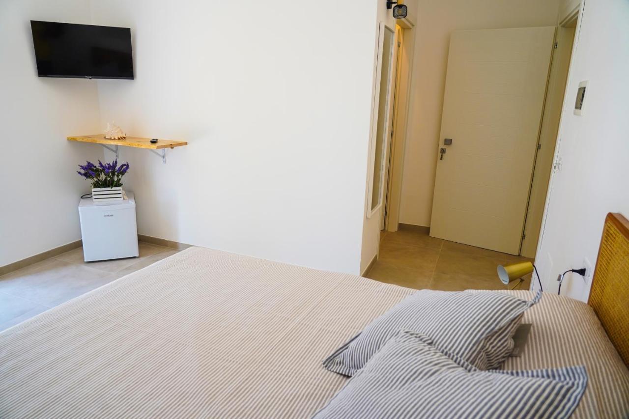 B&B La Penisola Порто-Чезарео Экстерьер фото